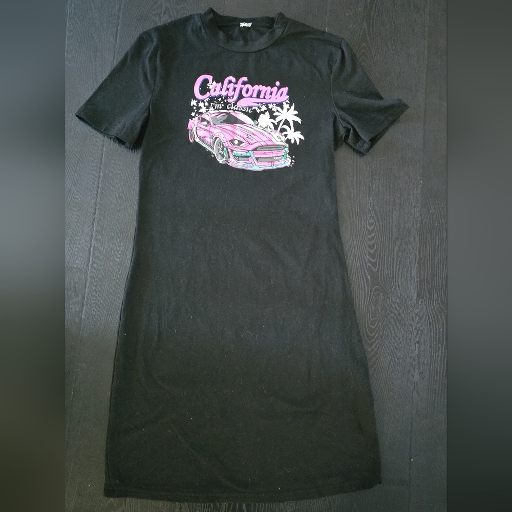 Chic Black Kids Dress with Pink Car Design
